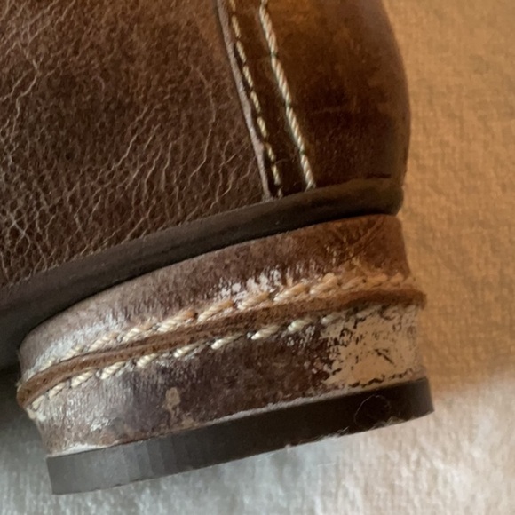Virus Brown t8 distressed leather - Picture 11 of 13